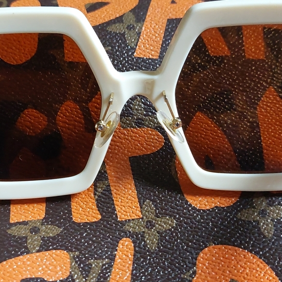 Vintage 60's Shades *Final Price* - Picture 2 of 11